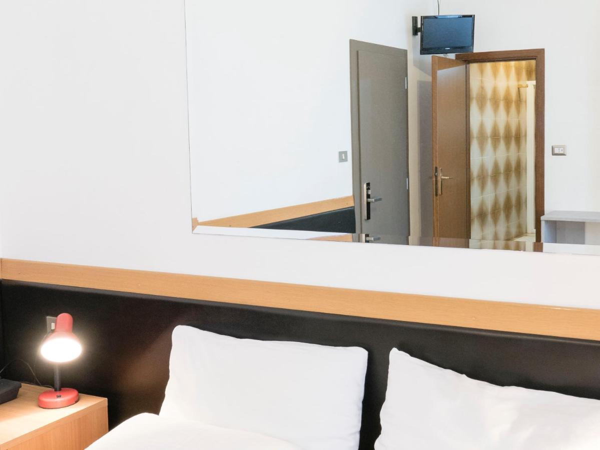 Hotel Doria Nago Екстериор снимка