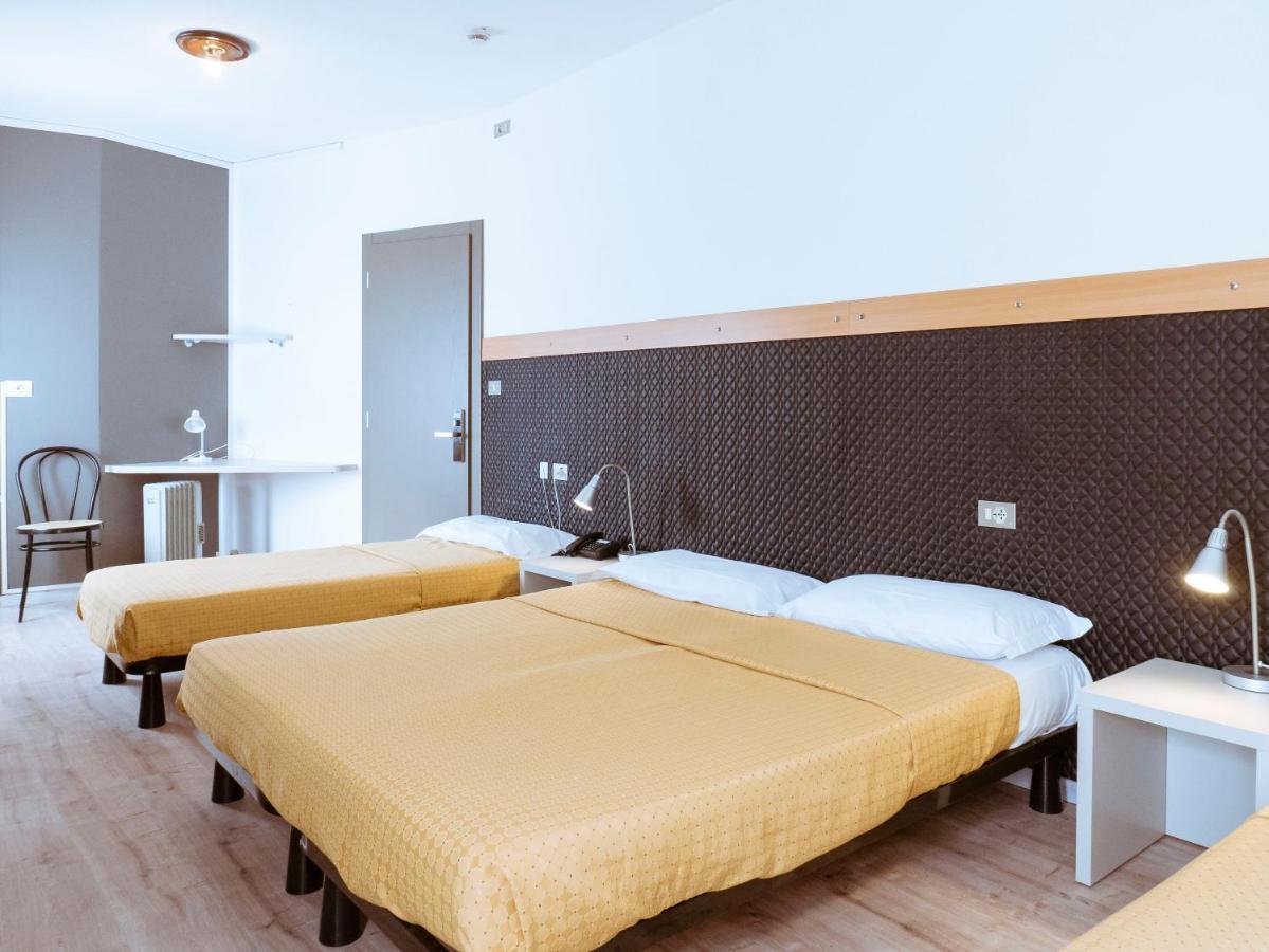 Hotel Doria Nago Екстериор снимка