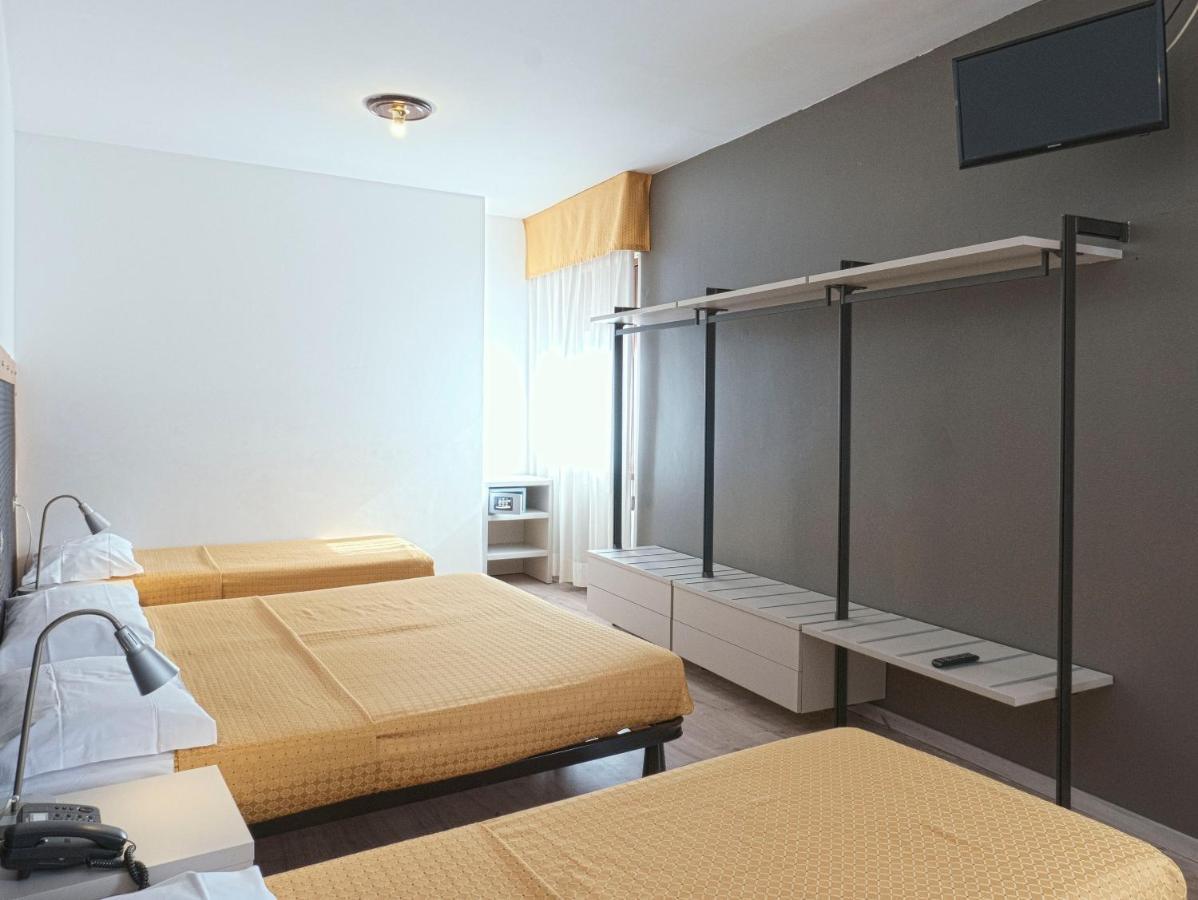 Hotel Doria Nago Екстериор снимка