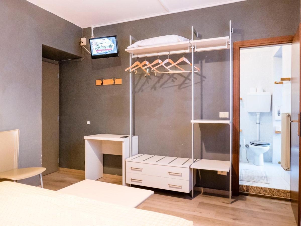 Hotel Doria Nago Екстериор снимка