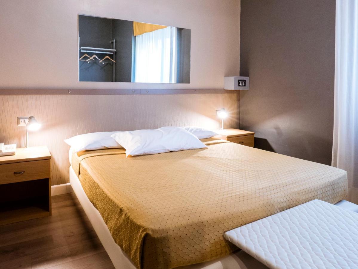 Hotel Doria Nago Екстериор снимка