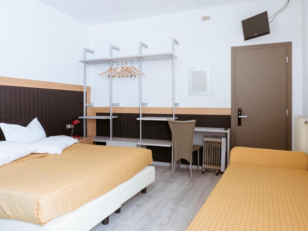 Hotel Doria Nago Екстериор снимка