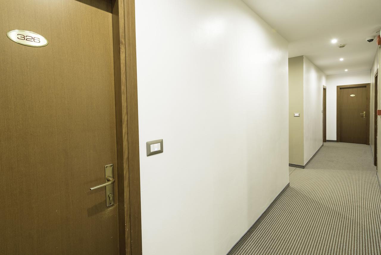 Hotel Doria Nago Екстериор снимка