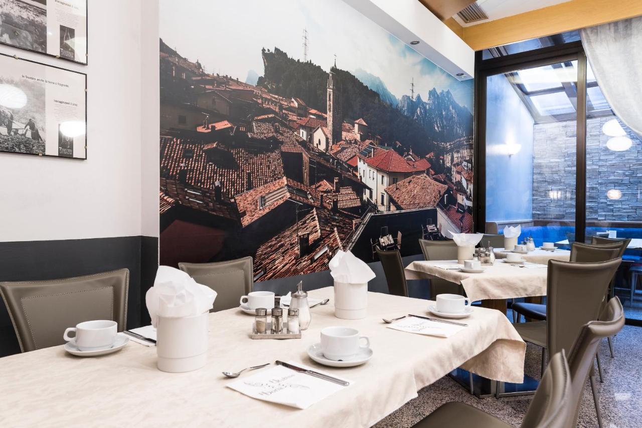 Hotel Doria Nago Екстериор снимка